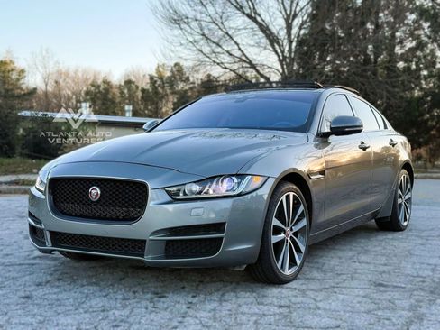 Used 2019 Jaguar XE Prestige image 5