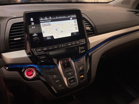 Used 2023 Honda Odyssey Touring image 32