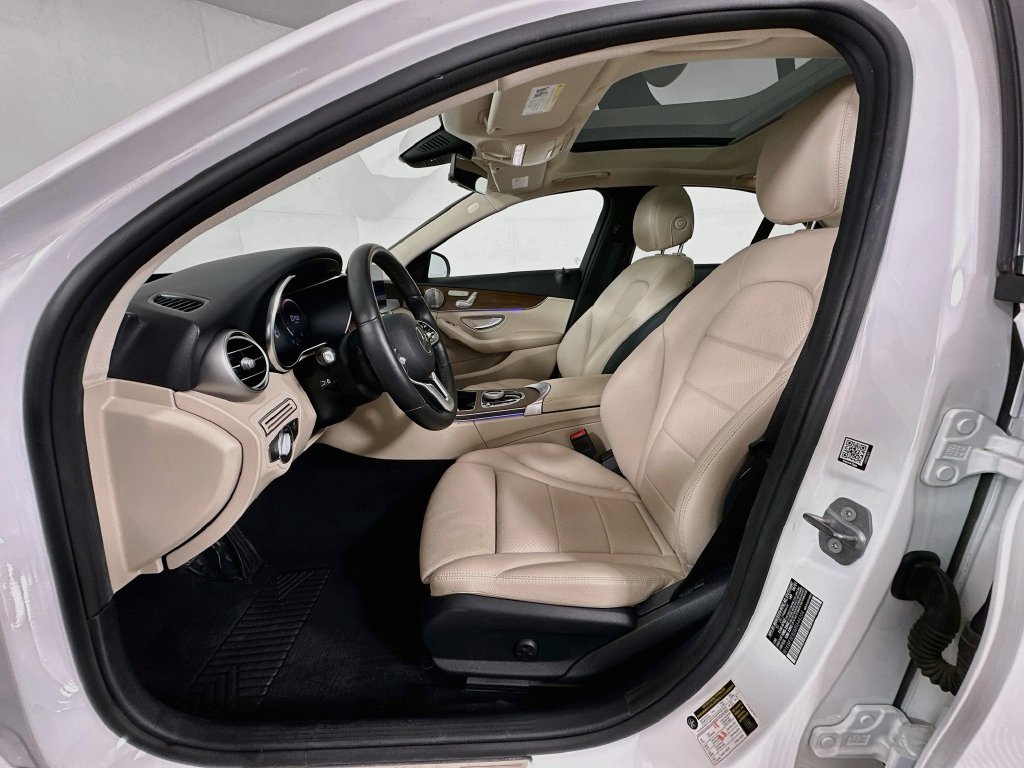 Used 2021 Mercedes-Benz C 300 4MATIC Sedan image 21