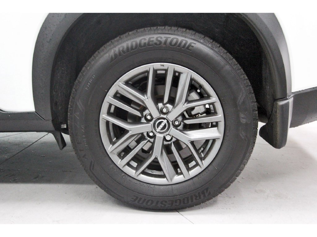 Certified 2025 Nissan Rogue S FWD image 27