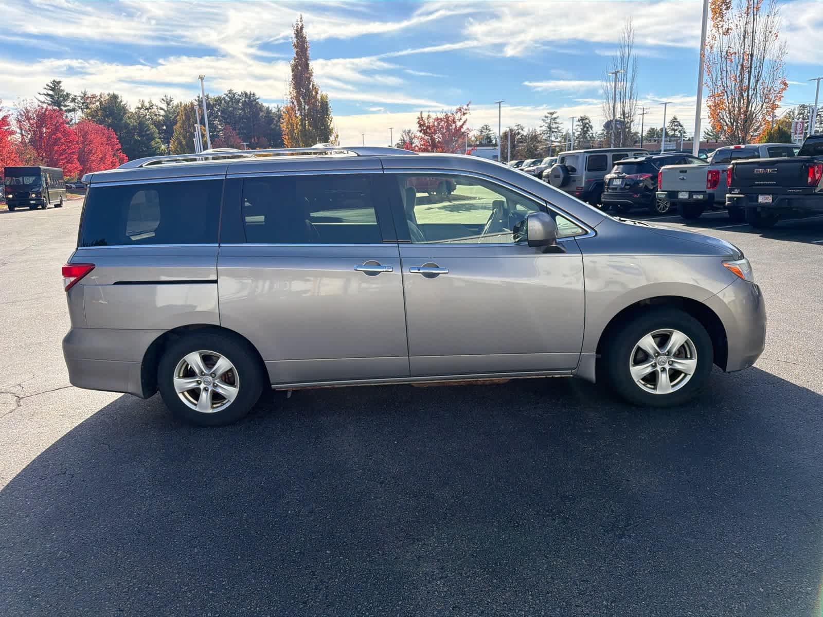 Used 2012 Nissan Quest SV w/ Value Cargo Pkg FWD image 1