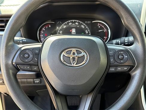 Used 2023 Toyota RAV4 XLE image 29