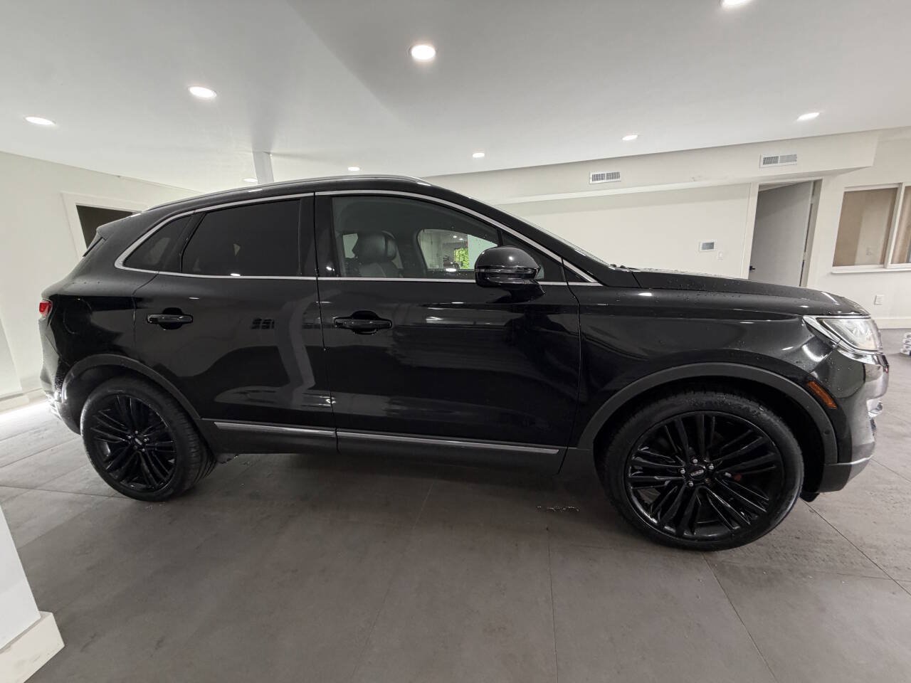 Used 2017 Lincoln MKC Reserve AWD/4WD image 11