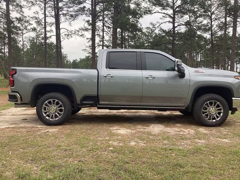 New 2026 Chevrolet Silverado 2500 LTZ w/ LTZ Premium Package AWD/4WD image 29