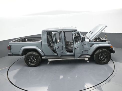 Used 2025 Jeep Gladiator Sport AWD/4WD image 70