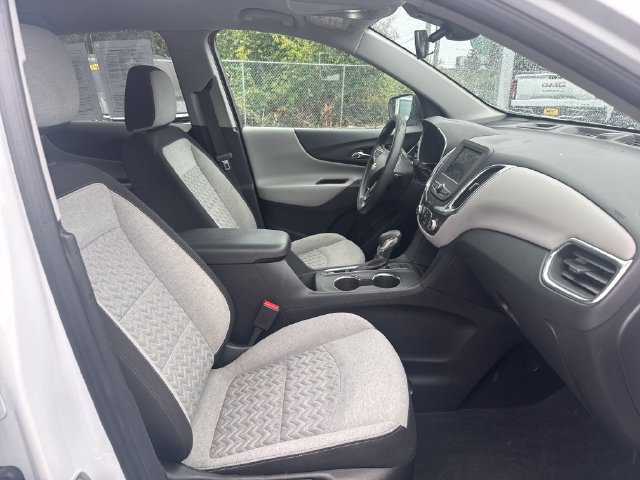 Used 2023 Chevrolet Equinox LS w/ LS Convenience Package AWD/4WD image 9