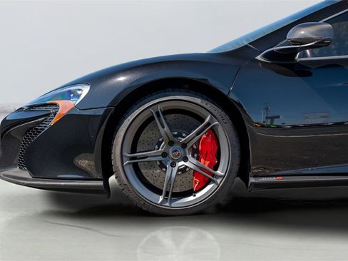 Used 2016 McLaren 650S Spider image 39