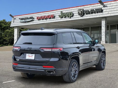 New 2025 Jeep Grand Cherokee L Summit w/ Obsidian Package image 5
