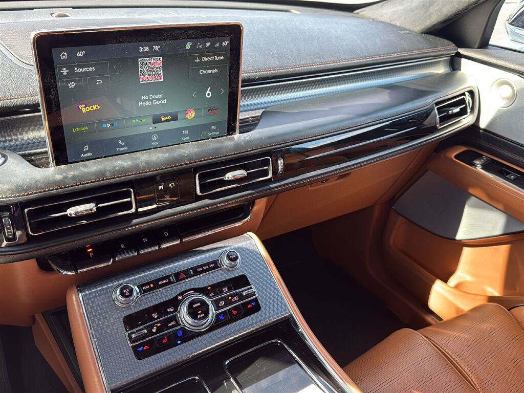 Used 2022 Lincoln Aviator Black Label w/ Dynamic Handling Package AWD/4WD image 18