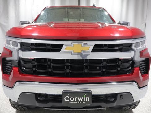 Used 2023 Chevrolet Silverado 1500 LT w/ Leather Package AWD/4WD image 9