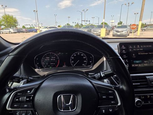 Used 2018 Honda Accord Sport image 23
