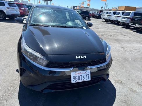 Used 2023 Kia Forte LXS FWD image 5