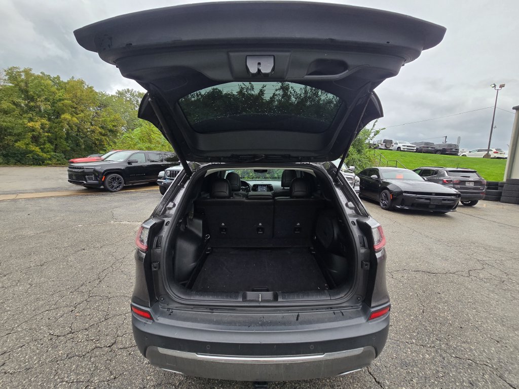 Used 2020 Jeep Cherokee Limited AWD/4WD image 25