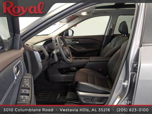 Used 2022 Nissan Rogue SV w/ SV Premium Package FWD image 18
