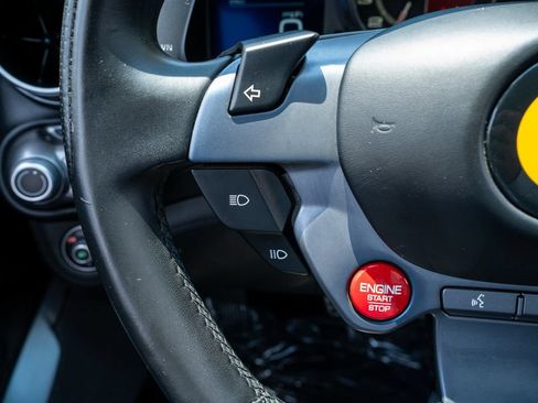 Used 2019 Ferrari Portofino RWD image 35