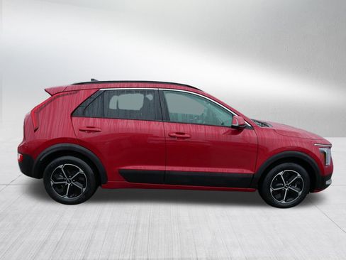 Certified 2023 Kia Niro EX w/ EX Cold Weather Package image 8