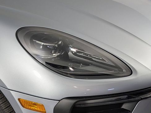 New 2026 Porsche Macan AWD/4WD image 15