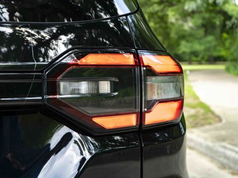 Used 2025 Honda Pilot Elite image 13