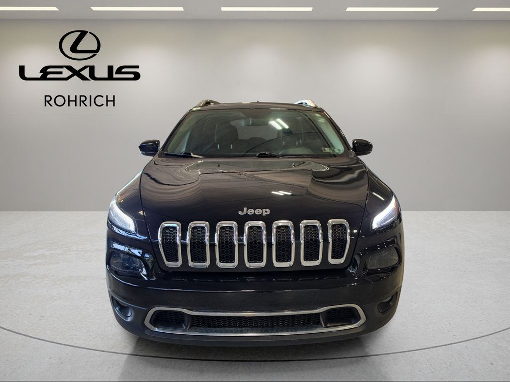 Used 2018 Jeep Cherokee Limited AWD/4WD image 2