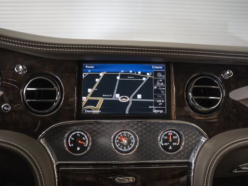 Used 2013 Bentley Mulsanne RWD image 48