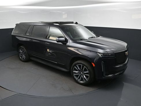 Used 2023 Cadillac Escalade ESV Sport Platinum RWD image 37