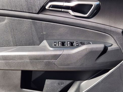 New 2026 Kia Sportage LX image 17