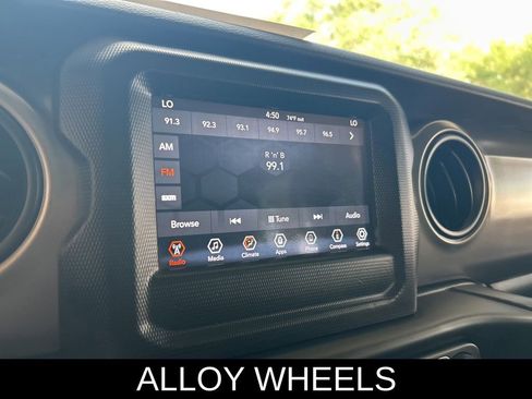 Used 2018 Jeep Wrangler Unlimited Sport S AWD/4WD image 9