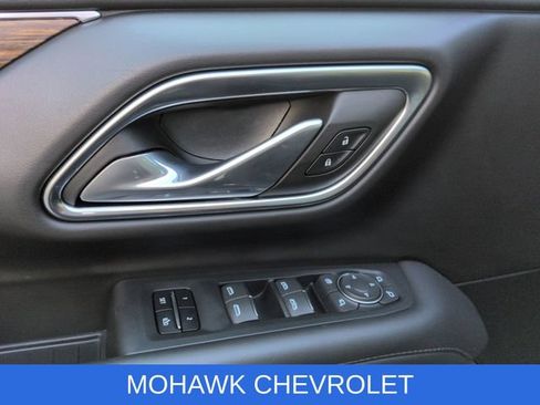 Used 2023 Chevrolet Suburban High Country w/ Advanced Technology Package AWD/4WD image 24