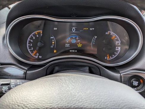 Used 2019 Jeep Grand Cherokee Limited image 12