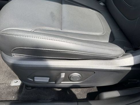 Used 2025 Hyundai Santa Cruz SEL AWD/4WD image 36