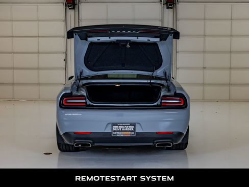 Used 2022 Dodge Challenger R/T Scat Pack RWD image 8