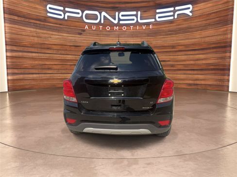 Used 2018 Chevrolet Trax LT w/ LT Convenience Package FWD image 5