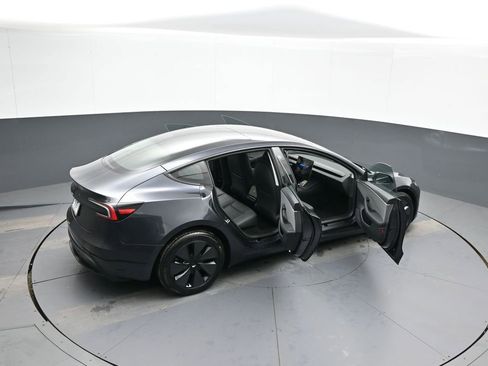 Used 2025 Tesla Model 3 Long Range image 47