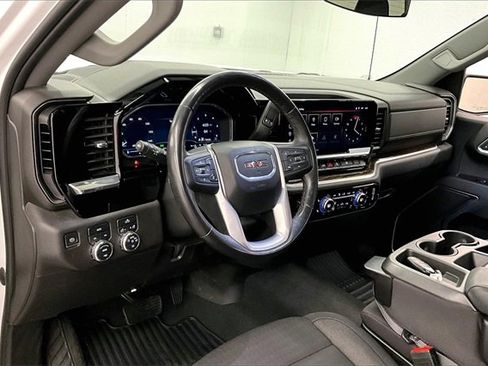Used 2022 GMC Sierra 1500 Elevation image 13