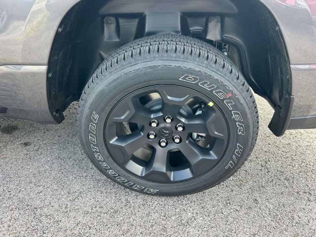 New 2027 RAM 1500 Express AWD/4WD image 12
