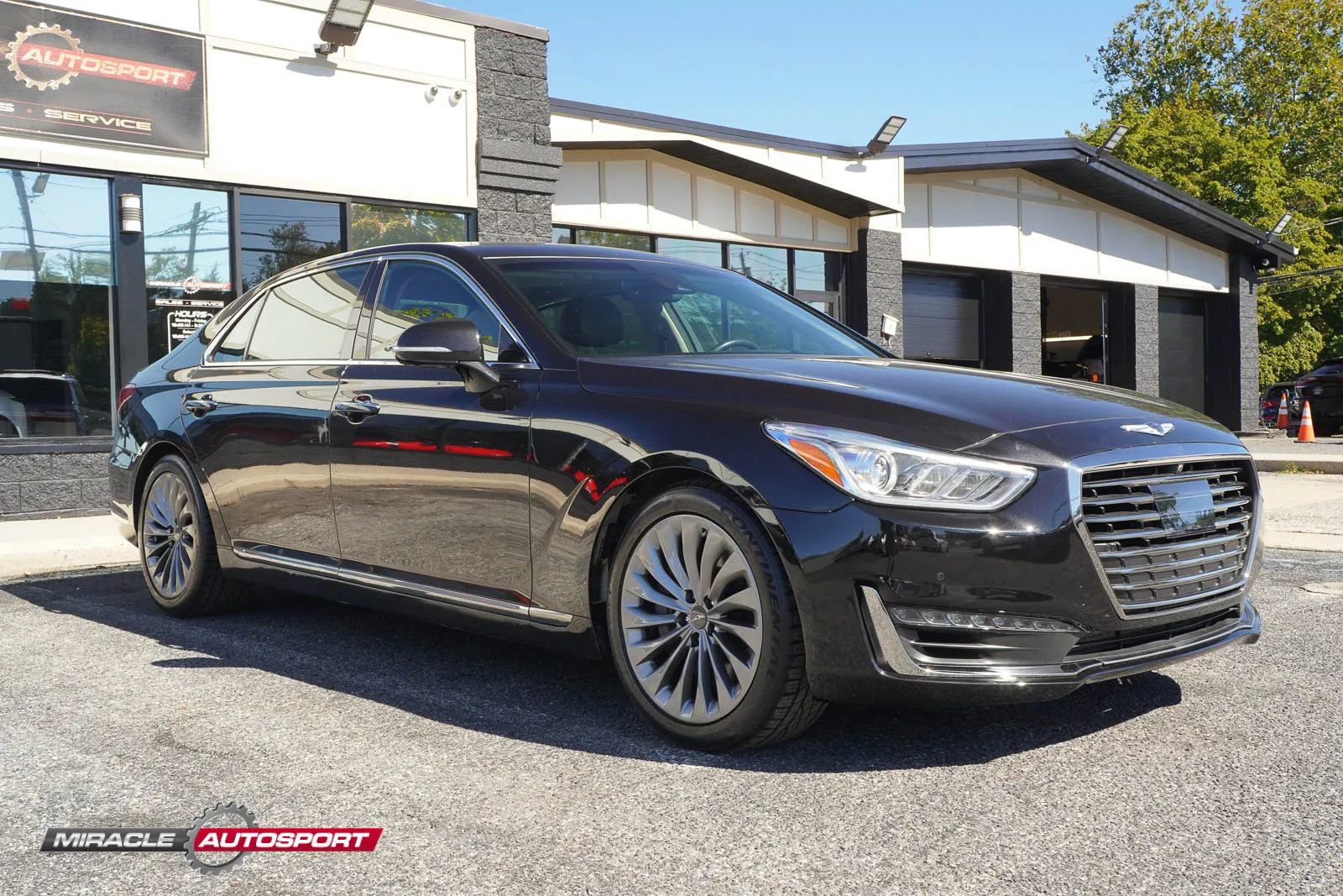 Used 2019 Genesis G90 3.3T Premium AWD/4WD image 9