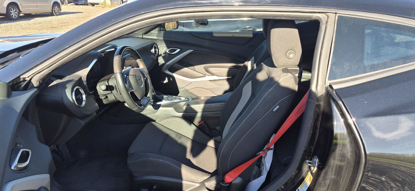 Used 2024 Chevrolet Camaro LT w/ Technology Package RWD image 6