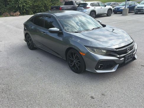 Used 2018 Honda Civic Sport image 7