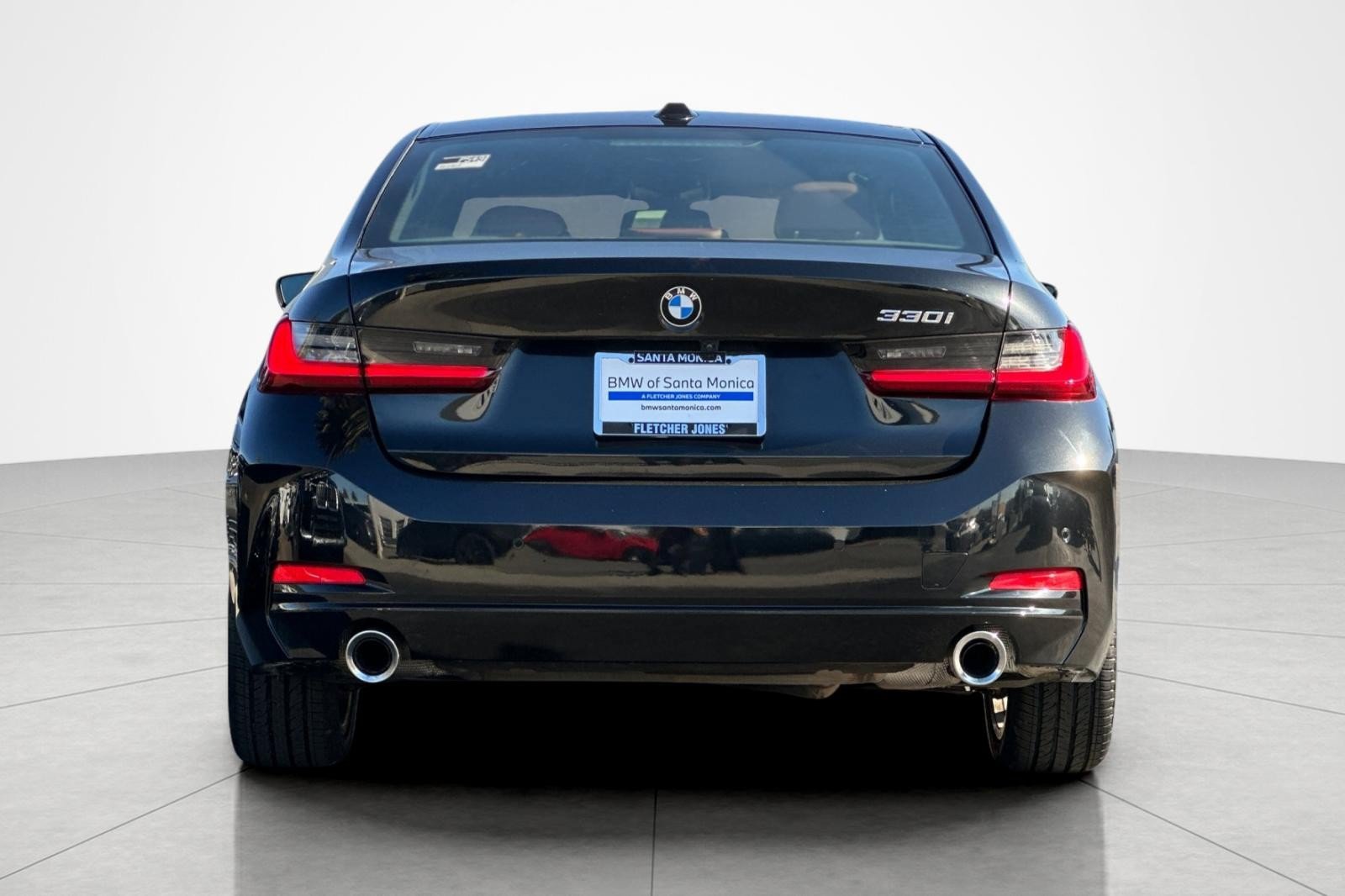 Used 2023 BMW 330i Sedan w/ Convenience Package RWD image 4