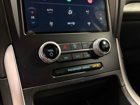 Used 2024 Ford Edge SE w/ Cargo Accessory Package image 29