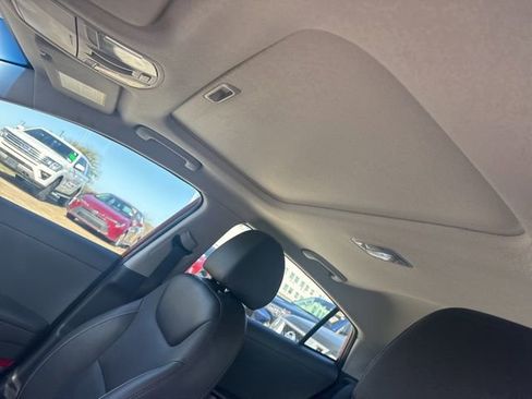 Used 2021 Hyundai Ioniq Limited image 10