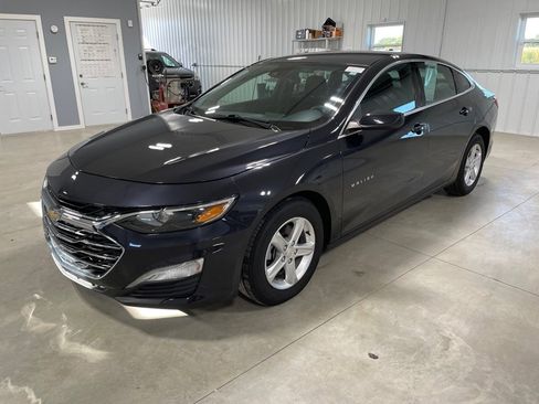 Used 2023 Chevrolet Malibu LT w/ Driver Confidence Package image 3