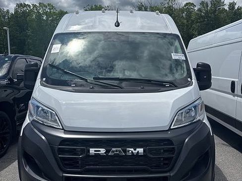 Used 2026 RAM ProMaster 2500 w/ Convenience Group FWD image 8