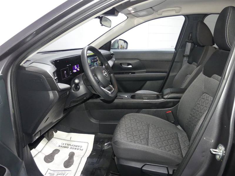 Used 2025 Nissan Kicks SV AWD/4WD image 21