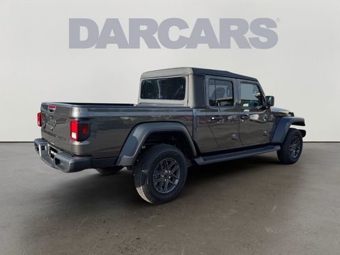 New 2026 Jeep Gladiator Sport AWD/4WD image 7