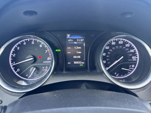 Used 2020 Toyota Camry SE image 15