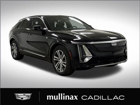 New 2025 Cadillac Lyriq Luxury image 1