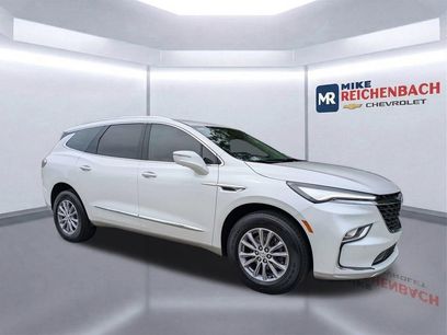 Used 2024 Buick Enclave Essence w/ Technology Package