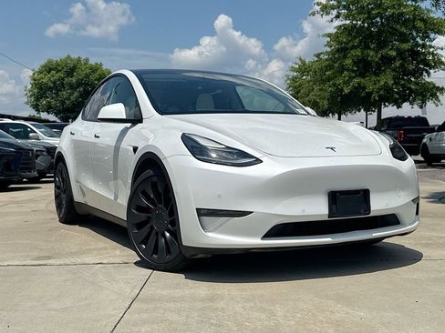 Used 2021 Tesla Model Y Performance AWD/4WD image 2
