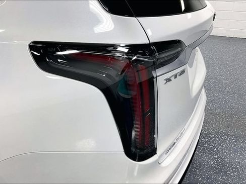 Used 2023 Cadillac XT6 Sport AWD/4WD image 23